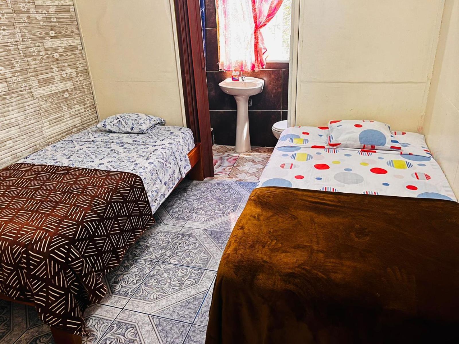 Hospedaje Arvakeni San Cristóbal Zimmer foto